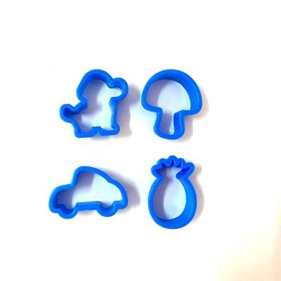 4 חותכני עוגיות: חותכן מכונית, חותכן פטריה, חותכן אננס, חותכן כלב חמוד